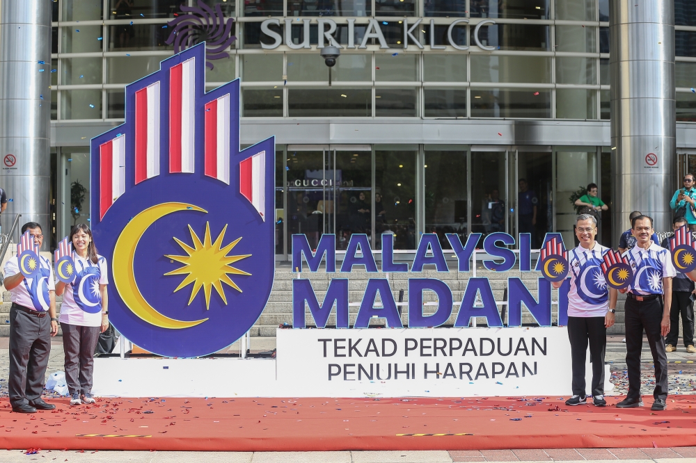 A complimentary theme, 'Malaysia Madani: Tekad Perpaduan Penuhi Harapan', was launched during a ceremony at the Kuala Lumpur Convention Centre (KLCC) here. — Picture by Yusof Mat Isa