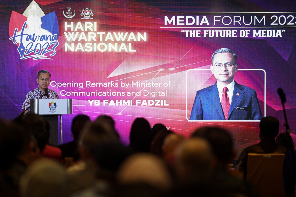 Communications and Digital Minister Fahmi Fadzil said in the era of rapid technological progress, many works produced by media practitioners, including photos, articles and content on social media, were used arbitrarily without permission. — Bernama pic