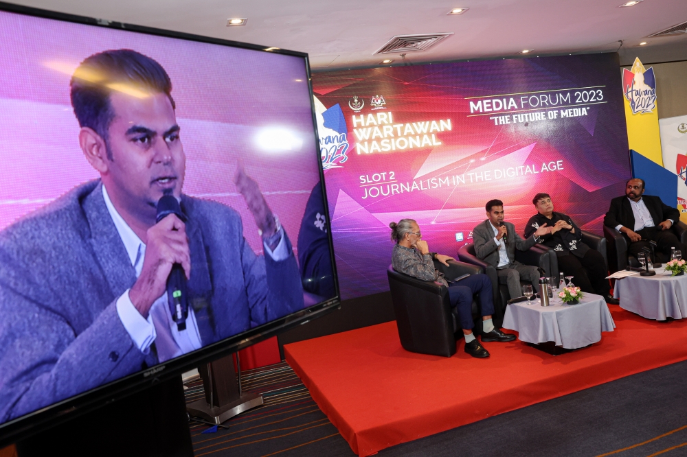 RTM director-general and broadcast personality Suhaimi Sulaiman, Brandzperts' Andrew Ambrose and AFP Country Manager for Malaysia, Indonesia and Brunei Alric Manickam are seen at the Hawana 2023 media forum entitled ‘The Future of Media’ in Ipoh May 28, 2023. — Bernama pic
