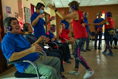 Singaporeans with dementia find their groove at silent disco - Vimarsana News