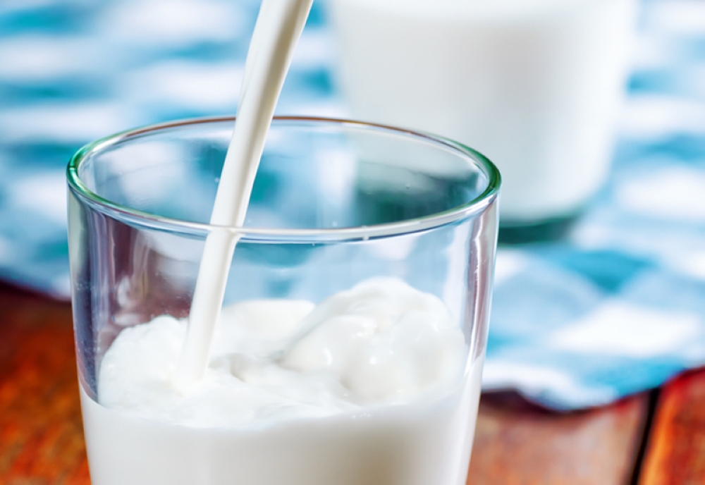 Кефир повышает сахар в крови. Молоко тренды. Молоко высокие температуры. Употребление молока. Картинка молоко повышает аппетит.