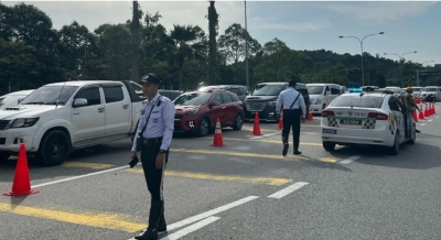 Johor MB thanks police for sending queue-cutters at CIQ back to Singapore - Vimarsana News
