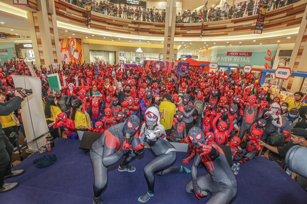 Malaysia has successfully set a new world record of largest gathering in Spider-Man costume with a total of 685 people. The event was organised by Sony Pictures Malaysia and Aeon Mall. — Picture courtesy of Sony Pictures Malaysia