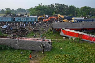 PM Anwar expresses sadness over India train crash - Vimarsana News