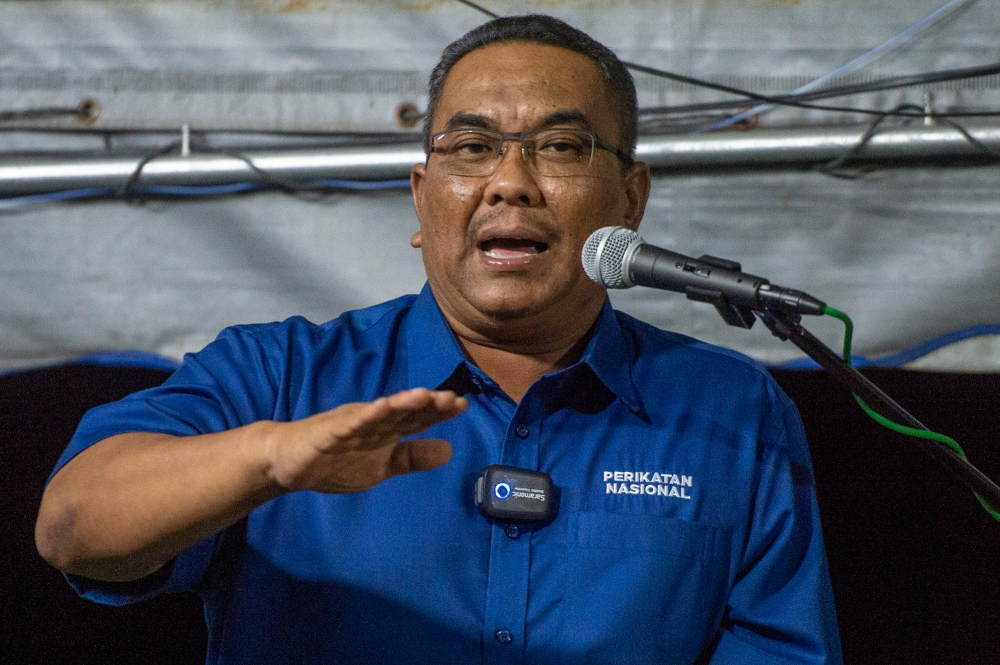 Last Monday, Muhammad Sanusi was reported to have said that Kedah and Penang did not have a border because Penang still belonged to Kedah and that Kedah only shared its border with Perak and Perlis. — Picture by Shafwan Zaidon