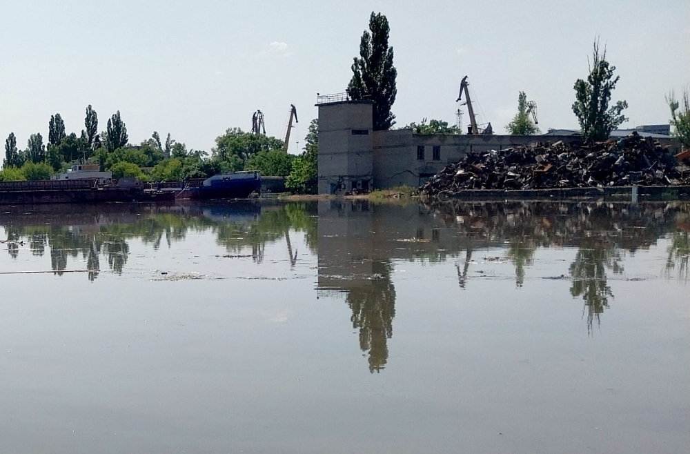 This general view shows a partially flooded area of Kherson, following damage sustained at Kakhovka hydroelectric dam June 6, 2023. — AFP pic 