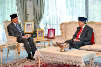 Selangor Sultan: Don't politicise or debate 'Allah' issue, wait for Rulers' final decision - Vimarsana News