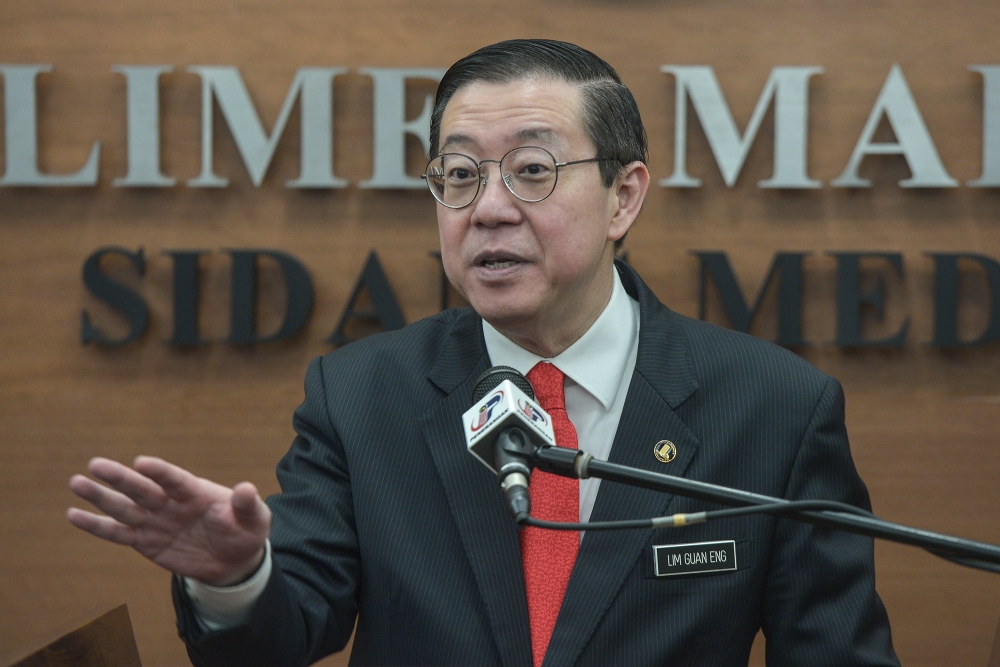 DAP chairman Lim Guan Eng said Sanusi should not accuse the media of misreporting after the public backlash. ― Picture by Shafwan Zaidon