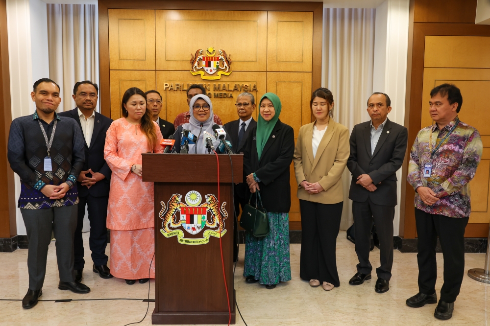 LCS: PAC akan melawat pangkalan tentera laut Lumut, mula meneruskan Sabtu ini LCS: PAC akan melawat pangkalan tentera laut Lumut, mula meneruskan Sabtu ini