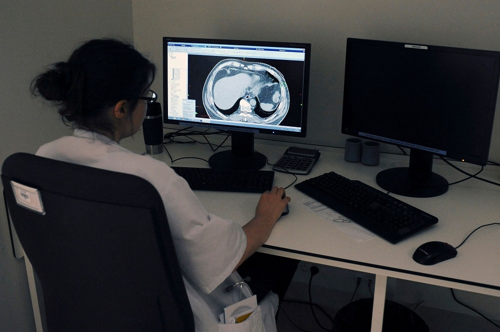 A pill taken daily after surgery to remove a tumour was shown to halve the risk of death from a certain type of lung cancer. — AFP pic