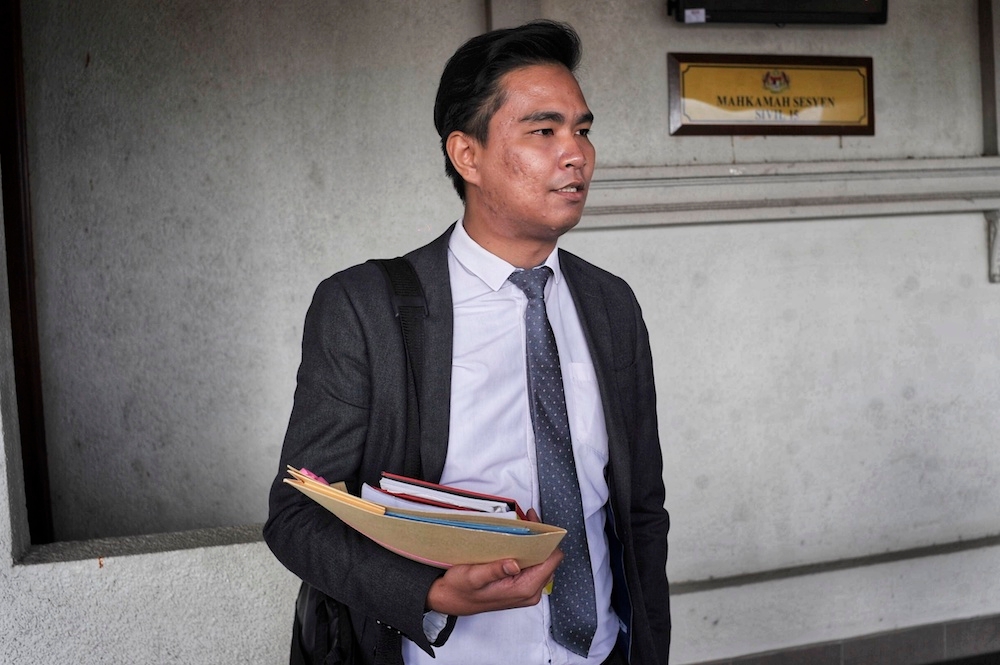 LFL director Zaid Malek said MACC has no arbitrary right to deny the public legal counsel during the questioning or interrogation process. — File picture by Shafwan Zaidon