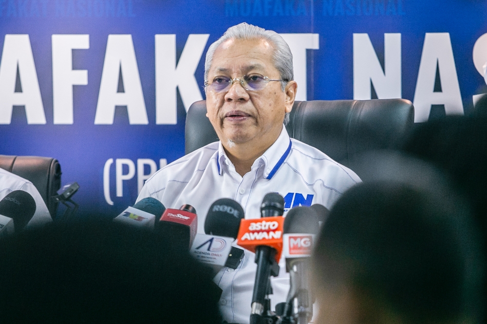 Muafakat Nasional president Tan Sri Annuar Musa has officially joined PAS, said the party’s secretary-general Datuk Seri Takiyuddin Hassan. — Picture by Hari Anggara