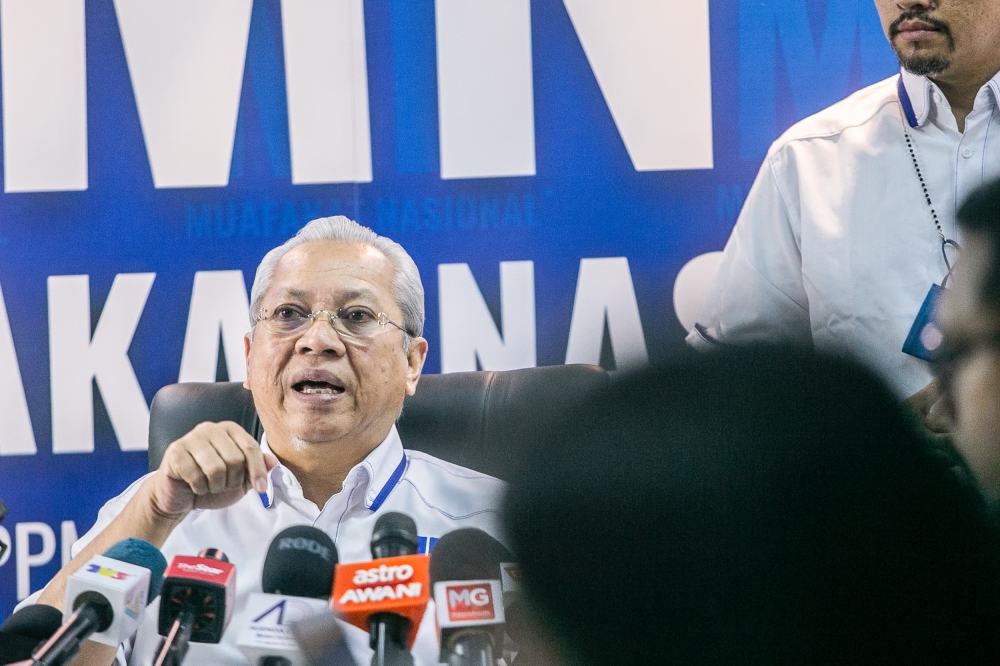 Former Umno lawmaker Tan Sri Annuar Musa wished Umno president Datuk Seri Ahmad Zahid Hamidi ‘good luck’ in the latter’s wish to dominate in three of the six seats that will be holding elections this year. — Picture by Hari Anggara