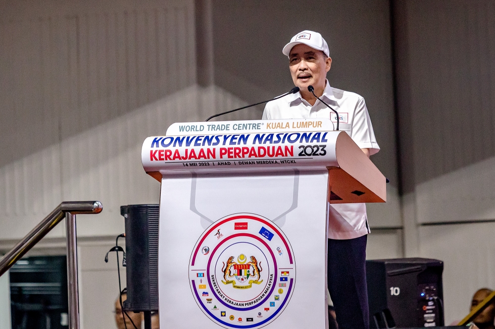 Sabah Chief Minister Datuk Seri Hajiji Noor said strict action will be taken against traders who lease out their business licence to third parties, especially foreigners in the state. — Picture by Firdaus Latif