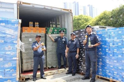 Customs foil liquor smuggling worth RM1.17m at Port Klang - Vimarsana News