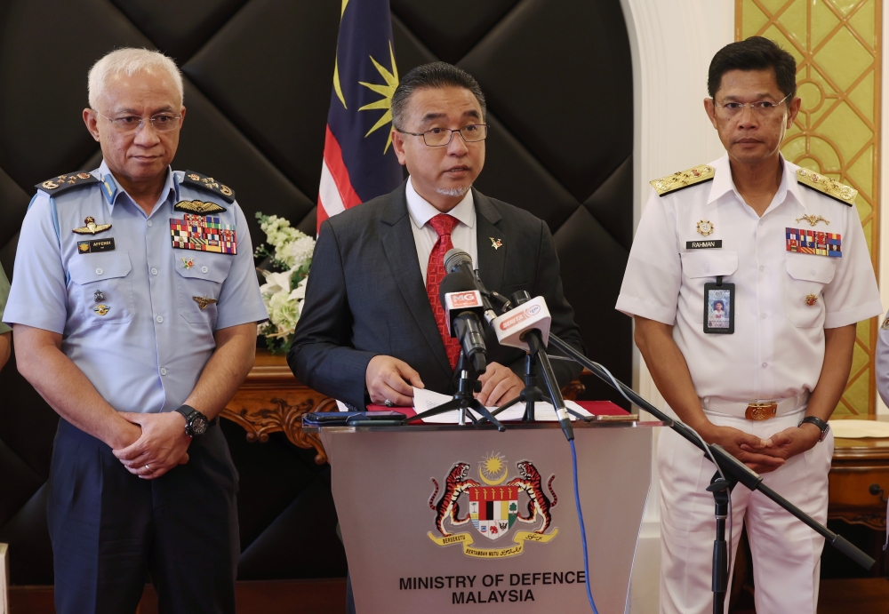 Deputy Defence Minister Adly Zahari today announced that Koperasi Angkatan Tentera Malaysia Berhad has declared a seven per cent dividend to its 156,156 members involving a payment of RM130.4 million for the year 2022. — Bernama pic
