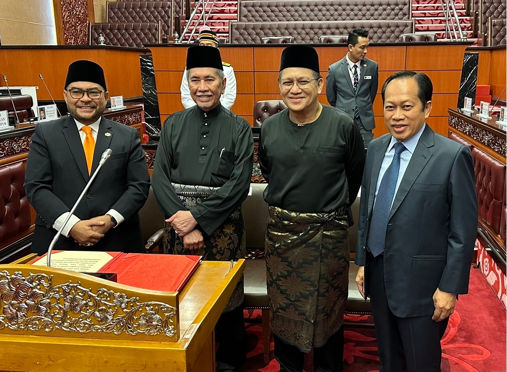 (From left to right) Datuk Seri Mujahid Yusof Rawa, Tan Sri Wan Junaidi Tuanku Jaafar, Nur Jazlan Mohamed and Datuk Seri Ahmad Maslan. — Picture via Twitter/Ahmad b Maslan