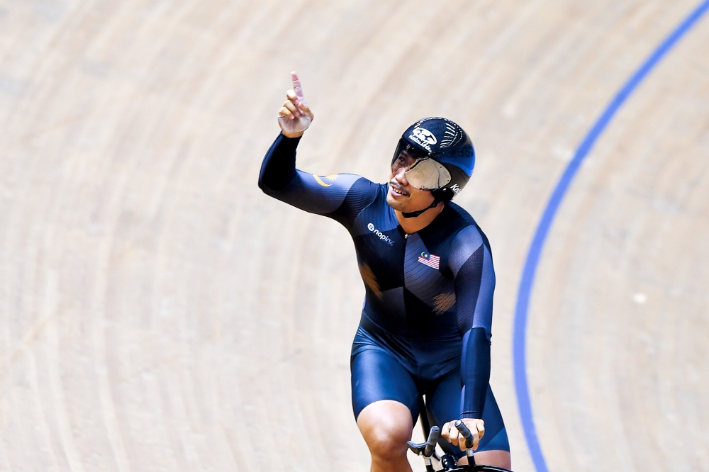National track cyclist Muhammad Fadhil Mohd Zonis won a gold medal in the Men’s Elite 1km Time Trial Final at the 2023 Asian Track Cycling Championship (ACC) at the National Velodrome, Nilai, June 19, 2023. — Bernama pic 