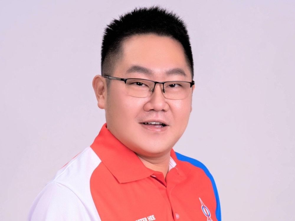 Sarawak Dapsy chief Peter Hee in a statement called on the state government to gauge the benefits of the flagpole to people’s livelihood. — Borneo Post Online pic