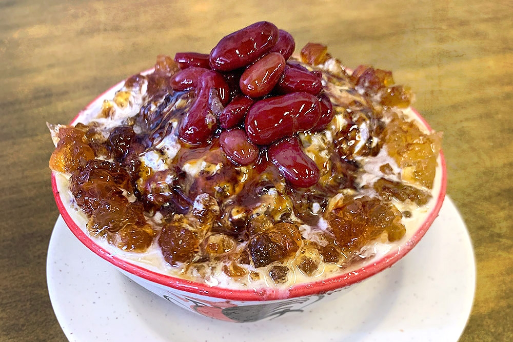 Delight in the chilled red bean ‘surprise’ and other ‘tong sui’ at this ...