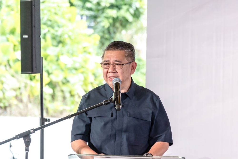Datuk Seri Salahuddin Ayub said he has already discussed this with the Minister of International Trade and Investment Datuk Seri Tengku Zafrul Abdul Aziz, who will accompany him to the meetings with leaders in the banking industry. ― Picture by Firdaus Latif