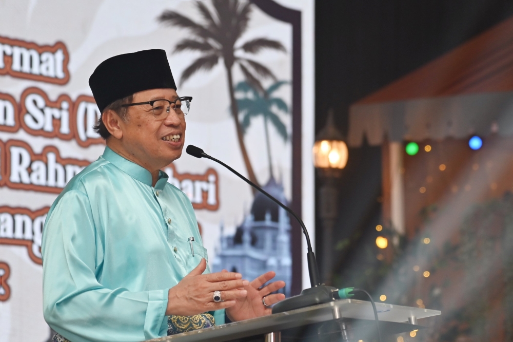 Sarawak Premier Datuk Patinggi Tan Sri Abang Johari Tun Openg will be making his official visit to New Zealand as the president of Regional Islamic Da’wah Council of South-east Asia and the Pacific (RISEAP) today. — Ukas pic via Borneo Post