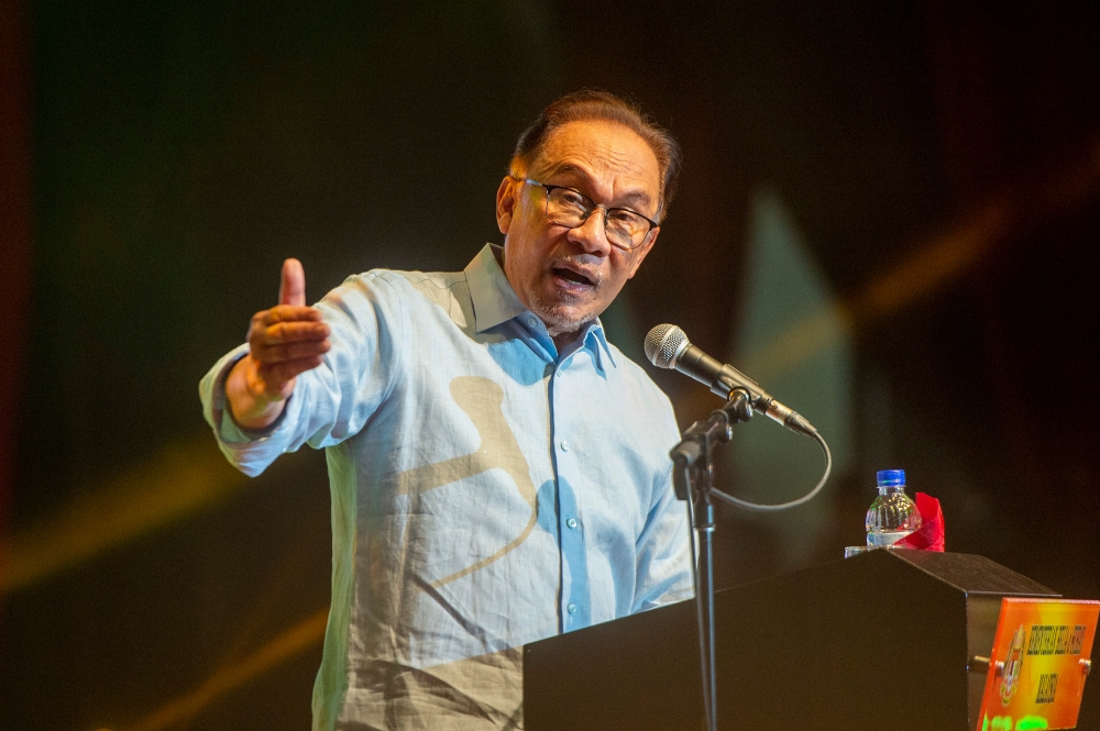 Prime Minister Datuk Seri Anwar Ibrahim delivers a speech during the launch of Rakan Muda Nafas Baharu at Dewan Canselor Tun Abd Razak, Universiti Kebangsaan Malaysia June 25, 2023. — Picture by Shafwan Zaidon