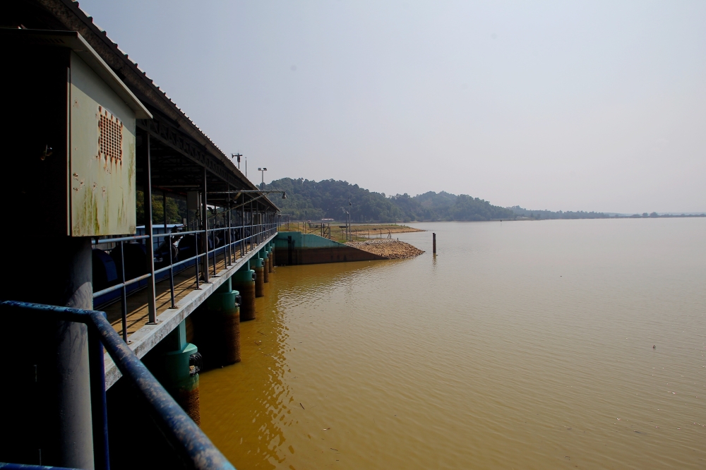 The water level at Bukit Merah Dam rose to 7.49 metres today, according to the Perak Department of Irrigation and Drainage. — Bernama pic