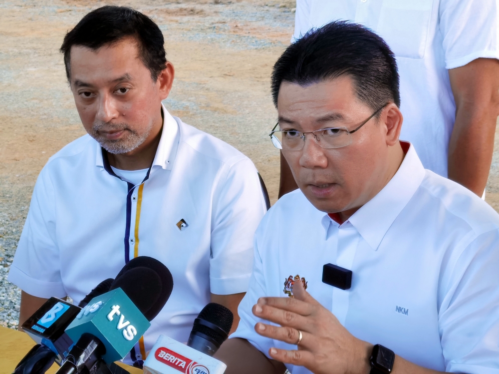  Local Government Development Minister Nga Kor Ming said the local council should not be over eager to hand out fines. — Bernama pic
