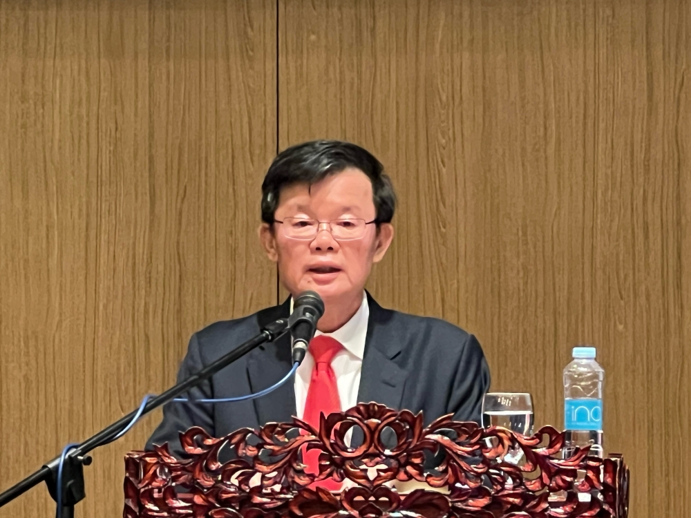 DAP’s Chow Kon Yeow said Penang is bound to face five main challenges such as water resources, land development, talent, climate change and the economy as it heads towards 2030. — Picture by Opalyn Mok