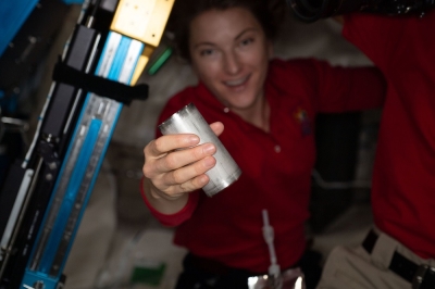 将尿液和汗水转化为饮用水可以促进长途太空旅行（视频）