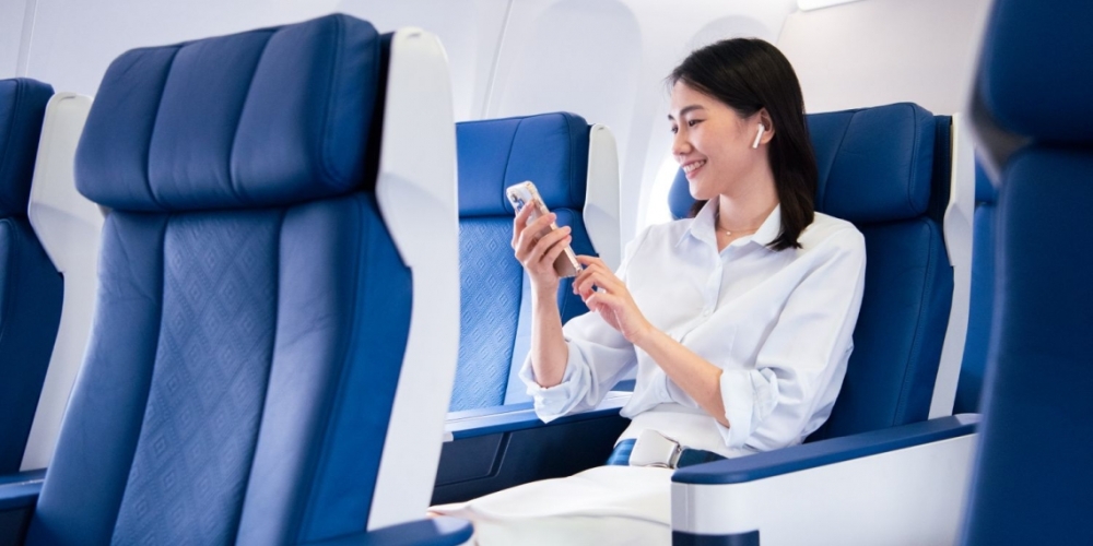 Effective July 1, 2023, passengers on Malaysia Aviation Group (MAG) airlines which include Malaysia Airlines, Firefly and MASwings can keep their personal and portable electronic devices switched on throughout the journey from boarding until disembarking from the aircraft at the destination. ― SoyaCincau pic