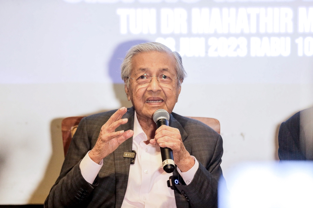 Tun Dr Mahathir Mohamad speaks during a press conference at Sama-Sama hotel in Sepang June 28, 2023. ― Picture by Sayuti Zainudin