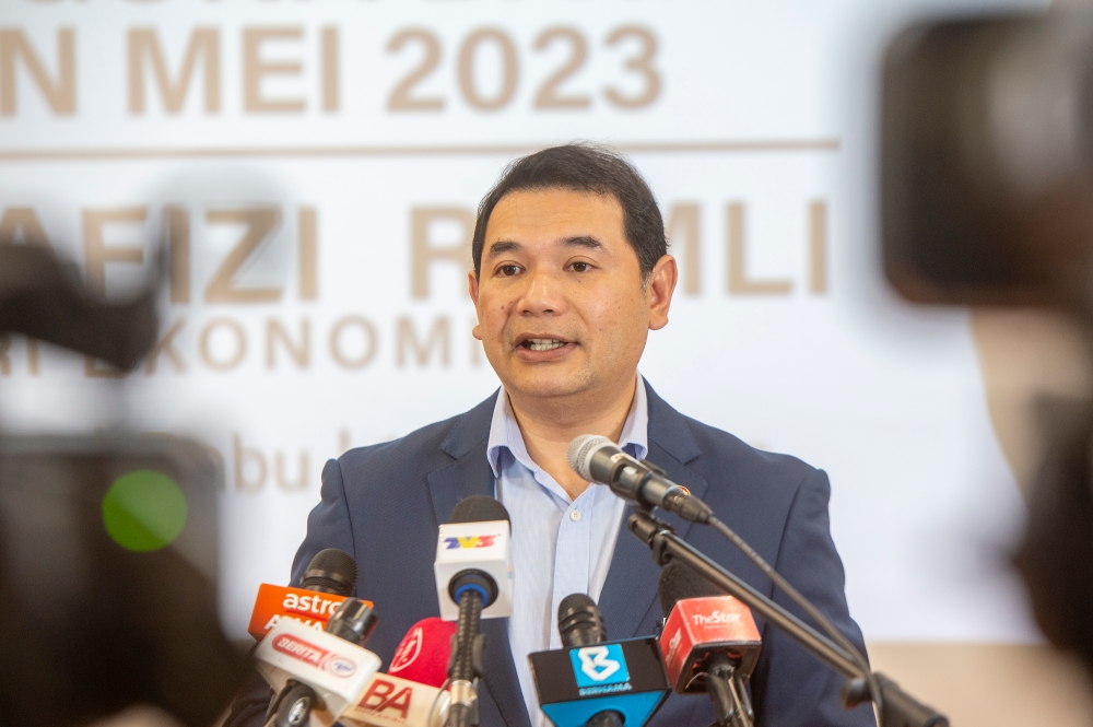 Economy Minister Rafizi Ramli said there is a need for BNM to monitor the currency rate movements amid certain situations, especially those involving a large amount of ringgit. — Picture by Shafwan Zaidon