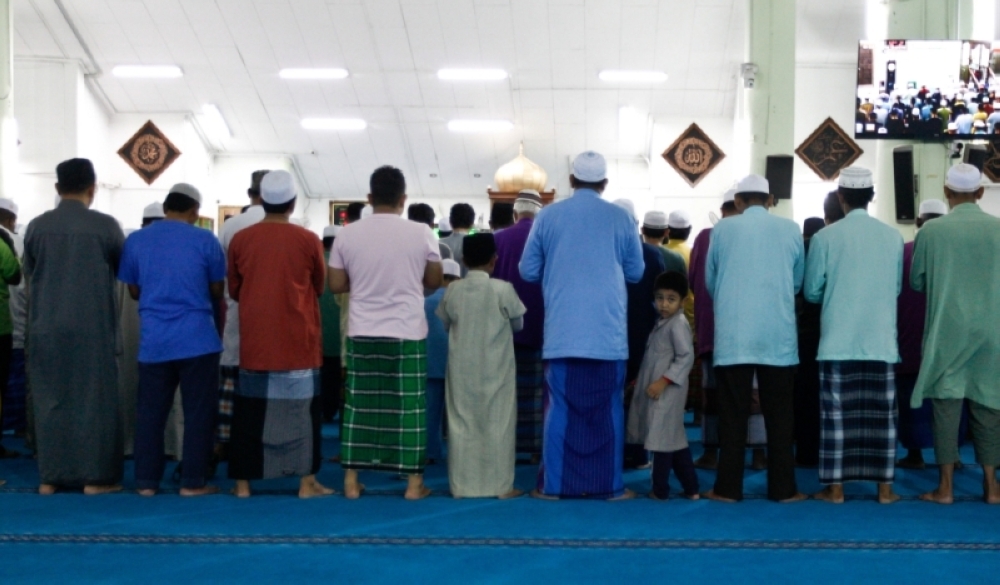 Covering the 'aurat' is part of the Islamic modesty concept. — File picture by Sayuti Zainudin