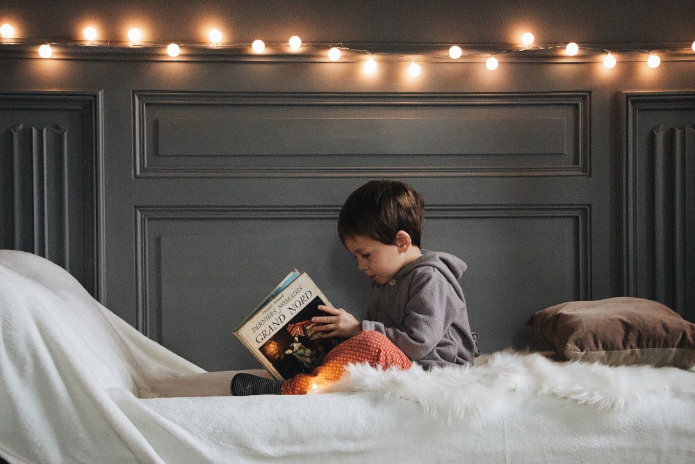 Experts and teachers often stress the need for kids to get into reading from an early age. — Picture by pexels.com/Maël Balland 