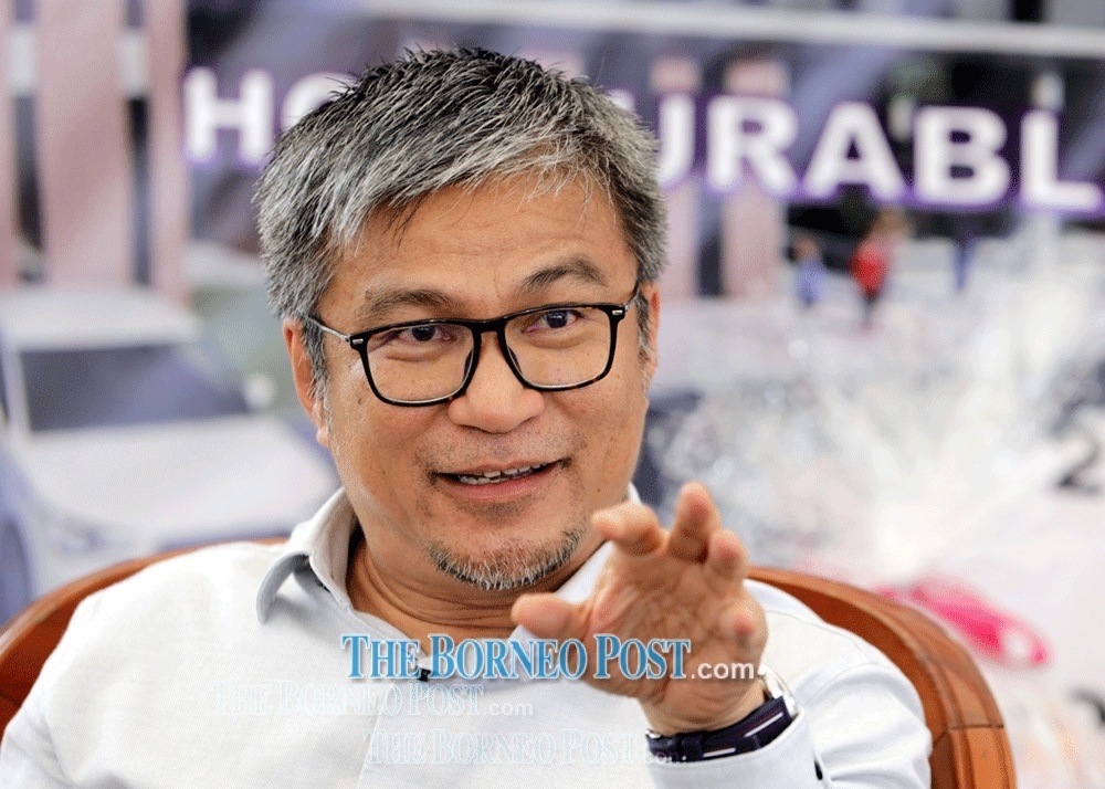 Dr Annuar Rapaee calls on both Health Minister Dr Zaliha Mustafa and Health D-G Datuk Dr Muhammad Radzi Abu Hassan, to visit Sibu Hospital to understand the pressing situation. ― Borneo Post pic