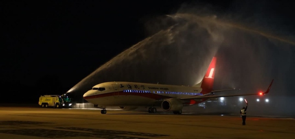 The Shanghai Airlines aircraft given a water salute at the Kota Kinabalu International Airport July 2, 2023. — Borneo Post Online pic