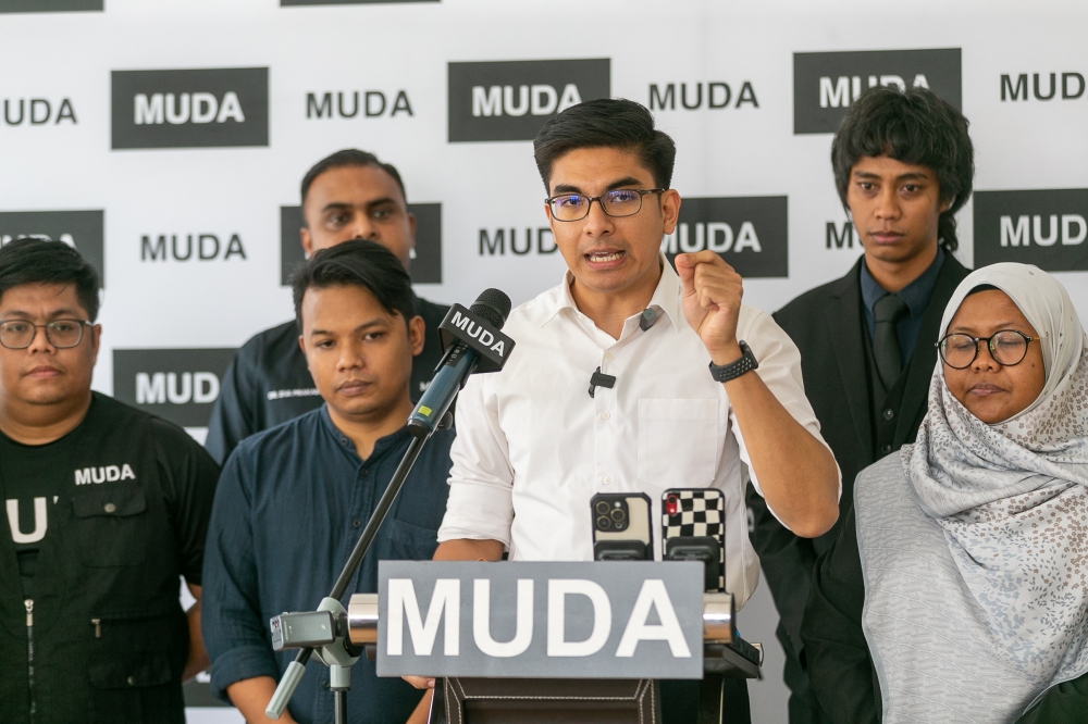 Muda president Syed Saddiq Abdul Rahman today questioned PH over its candidates’ promises of reforms during the GE15 campaigning. — Picture by Raymond Manuel
