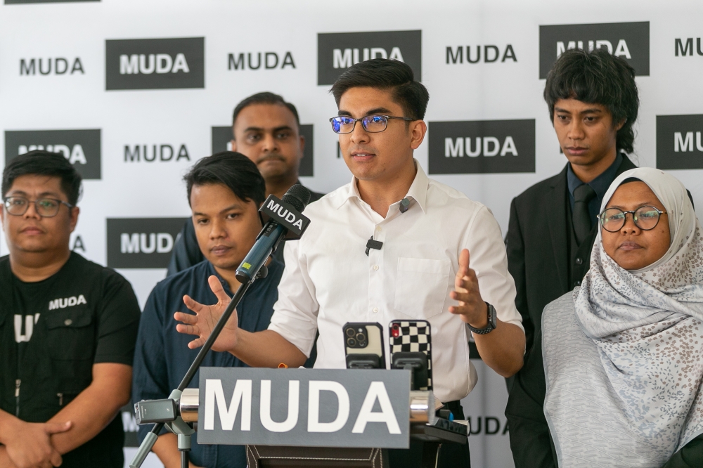 Dubbed ‘Muda Hustle’, Muda president Syed Saddiq Abdul Rahman said the initiative will be promoted on social media platforms including TikTok, Facebook and Twitter, and online marketplaces where the sale would be held. — Picture by Raymond Manuel