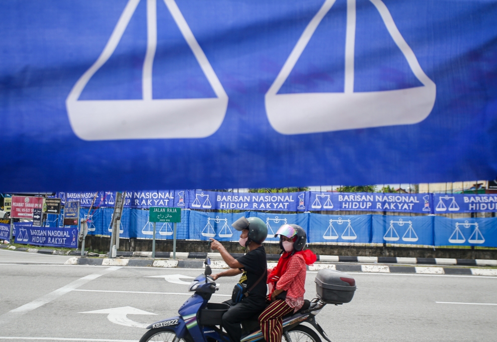 Barisan Nasional components MCA and MIC today announced their withdrawal from the state elections. — Picture by Farhan Najib