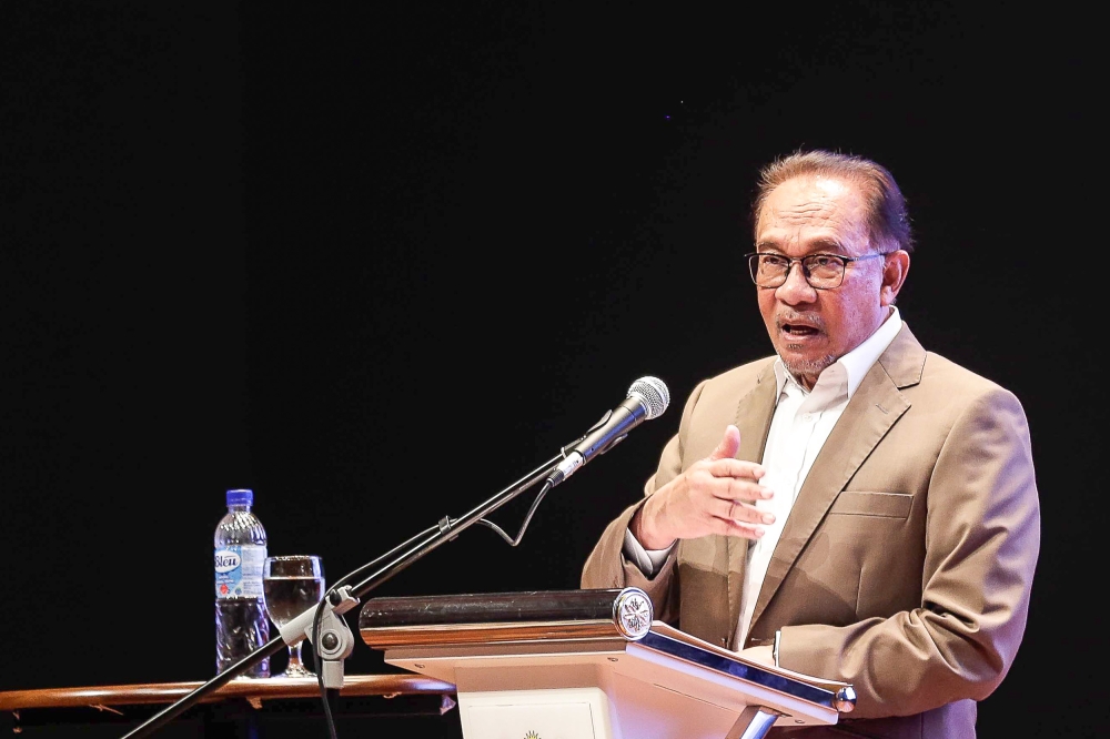 Prime Minister Datuk Seri Anwar Ibrahim said a total of 96 per cent of Japanese companies intend to remain in Malaysia. — Picture by Sayuti Zainudin