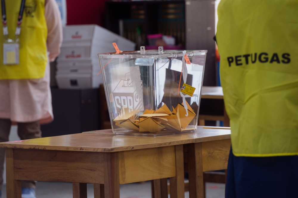 Instead of protest votes, it was more likely that disgruntled PH supporters would simply abstain from voting in the state election, according to an analyst. ― Picture by Shafwan Zaidon