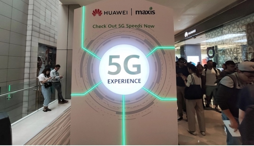 Maxis Bhd is expected to ink the 5G access agreement (AA) soon, paving the way for a commercial 5G rollout, said RHB Investment Bank Bhd (RHB IB). — SoyaCincau pic