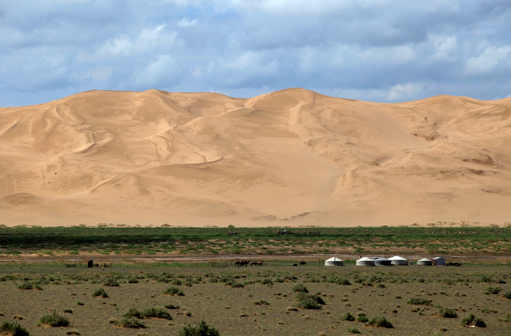 A view of the Khongor Els sand dunes in Mongolia. Starlink has a growing network of more than 3,500 satellites in low-Earth orbit that can provide connectivity in remote areas. — Reuters file pic