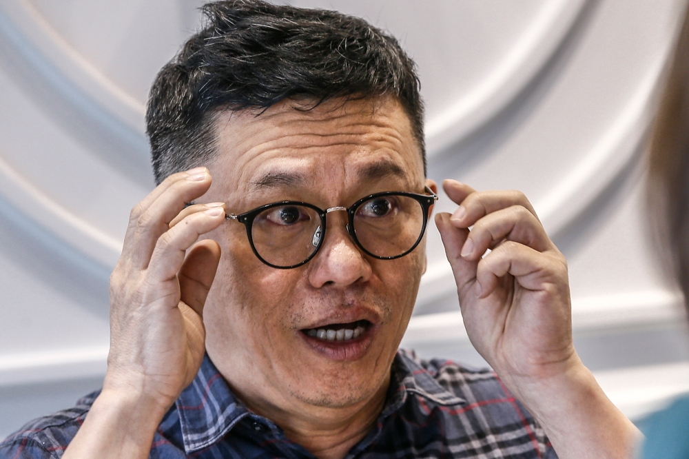 MCA vice-president Datuk Seri Ti Lian Ker said his party preferred to play the role of peace broker leading up to elections in six states. — Picture by Hari Anggara