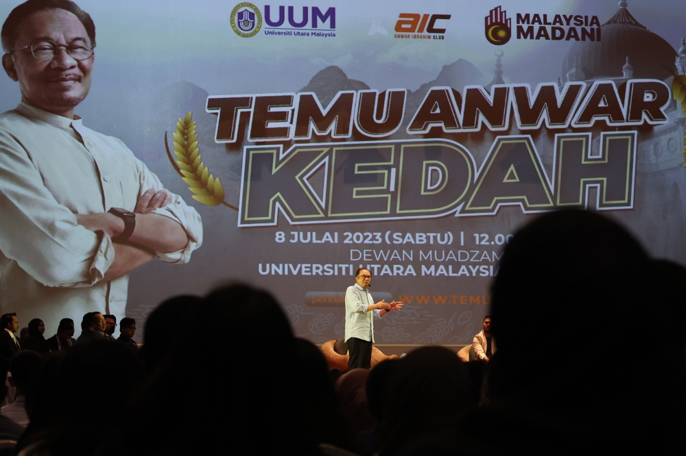 Prime Minister Datuk Seri Anwar Ibrahim speaks during a ‘Temu Anwar’ (Meet Anwar) programme at Universiti Utara Malaysia (UUM) in Sintok July 8, 2023. — Bernama pic