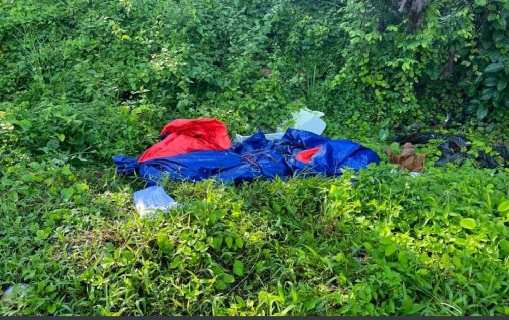 Melaka Tengah District Police chief ACP Christopher Patit in a statement here today said the bundles were found in the bushes by the side of the road by a 35-year-old deliveryman at about 9am today. — Picture from Twitter/Bernama 