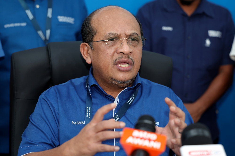 According to a report, former Sedili assemblyman Rasman Ithnain said efforts to cancel Felda’s annual RM1 billion debts began in 2021. ― Bernama pic