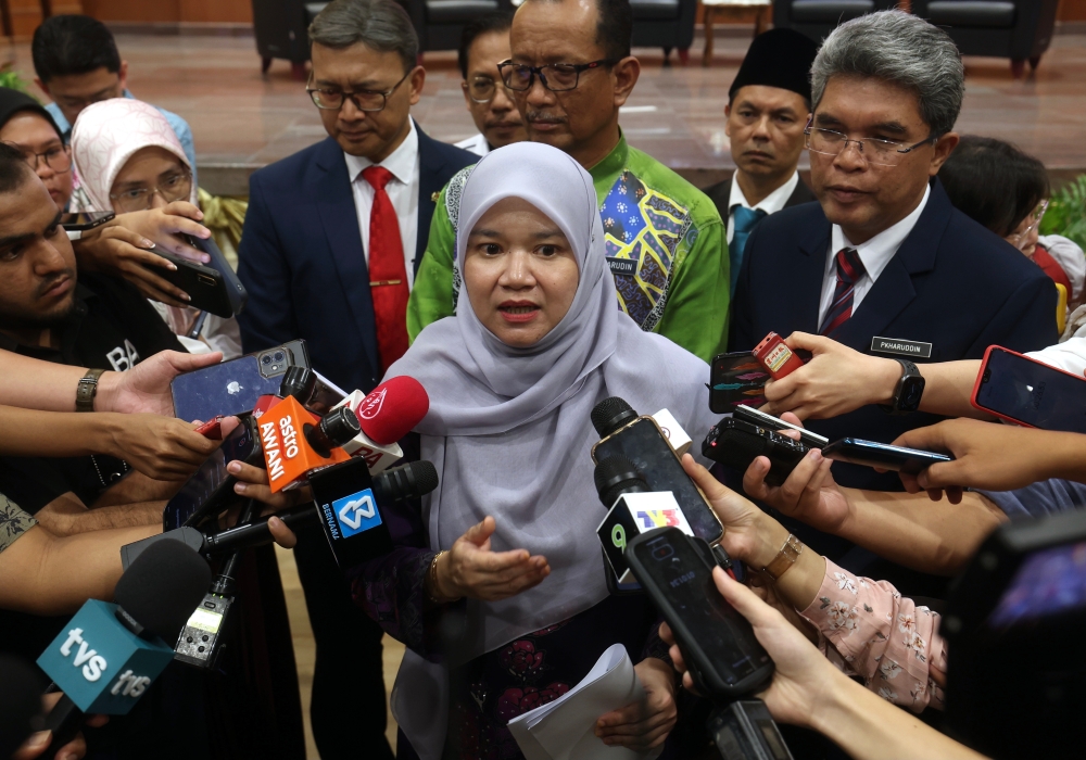 Education Minister Fadhlina Sidek said the move will give it a new image, adding that it is also the MOE’s commitment to ensure that Sijil Tinggi Pelajaran Malaysia (STPM) examination will be an option among students who wish to pursue their studies. — Bernama pic 